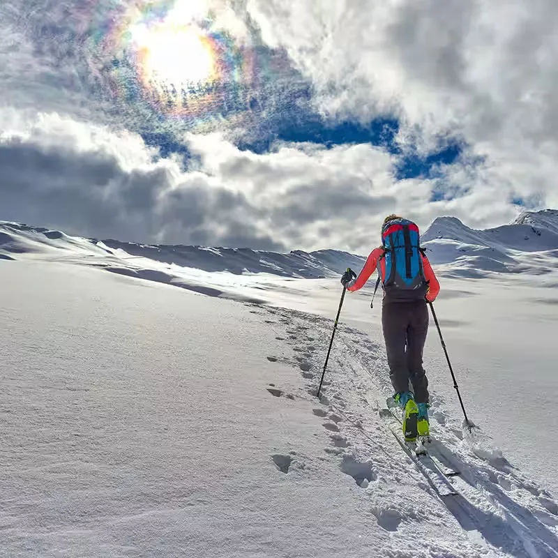 Travesía de montaña con esquís